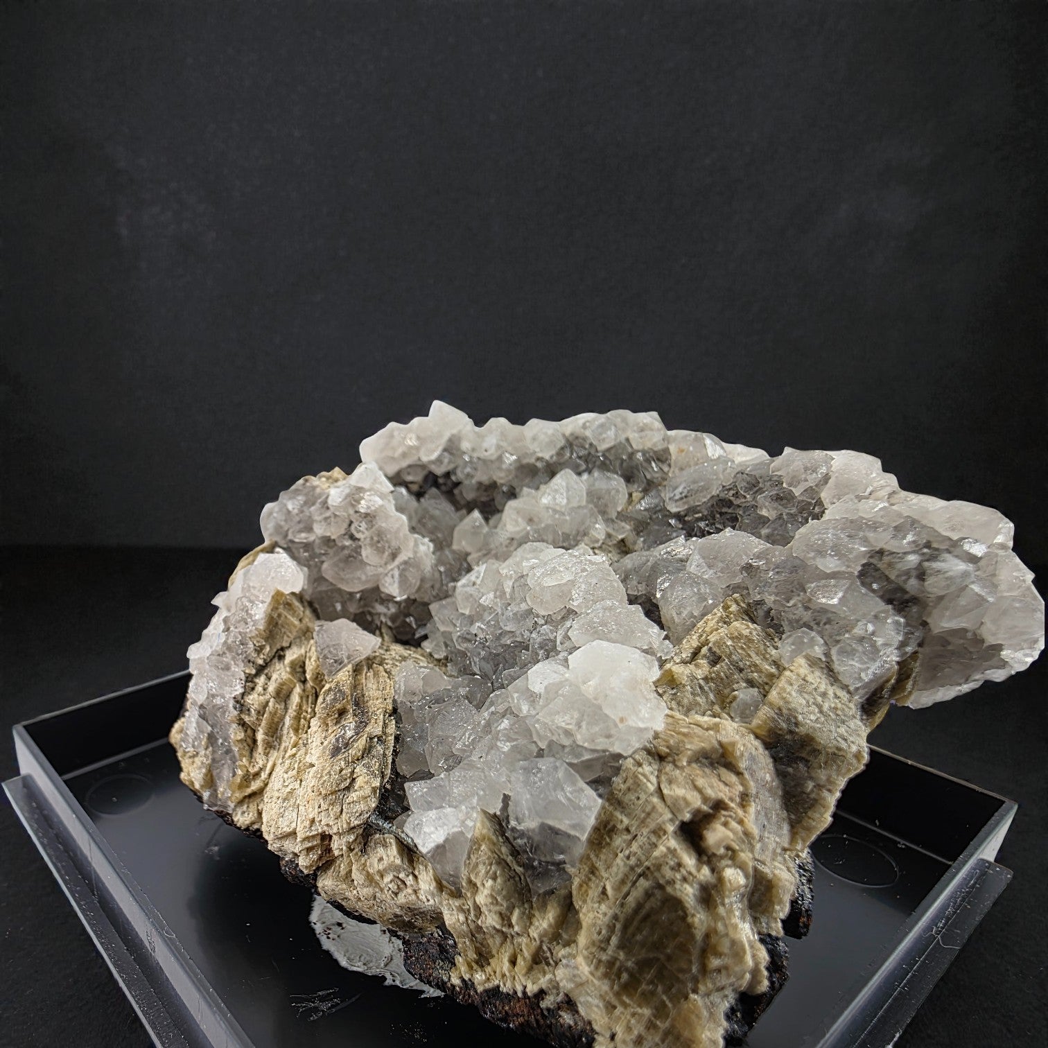Quarz mit Siderit 0,21 kg +/- 7x6x3 cm