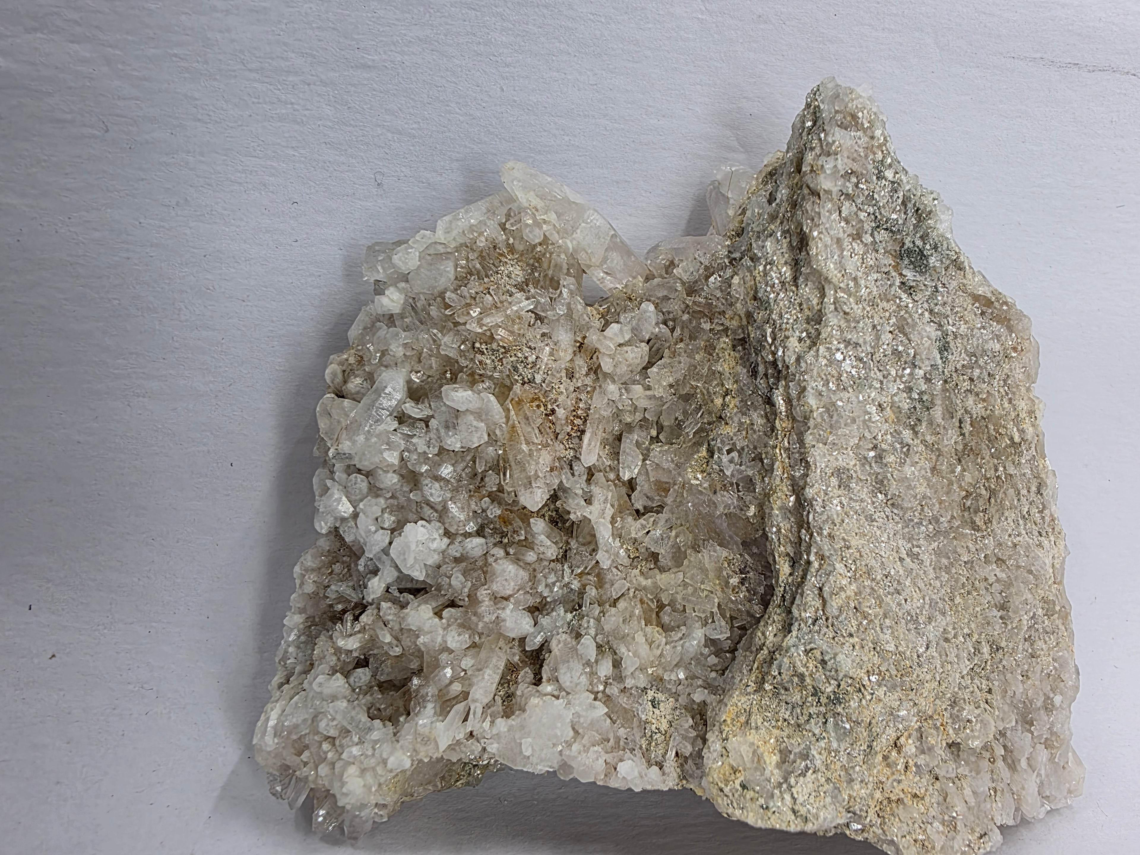 Quarz (Bergkristall) 0,143 kg +/- 9x6x2 cm