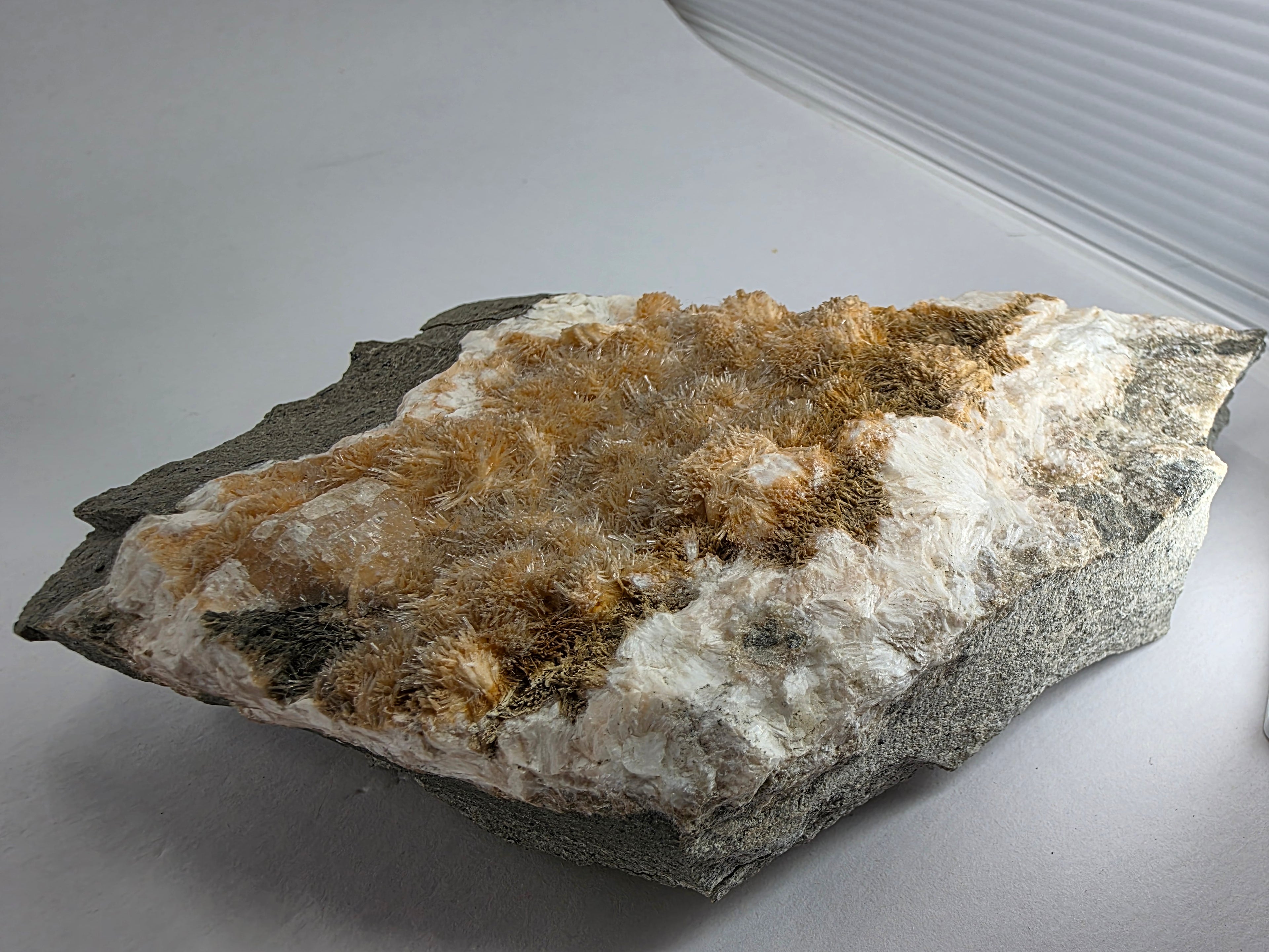 Owkonith 0,533 kg +/- 16x9x3 cm