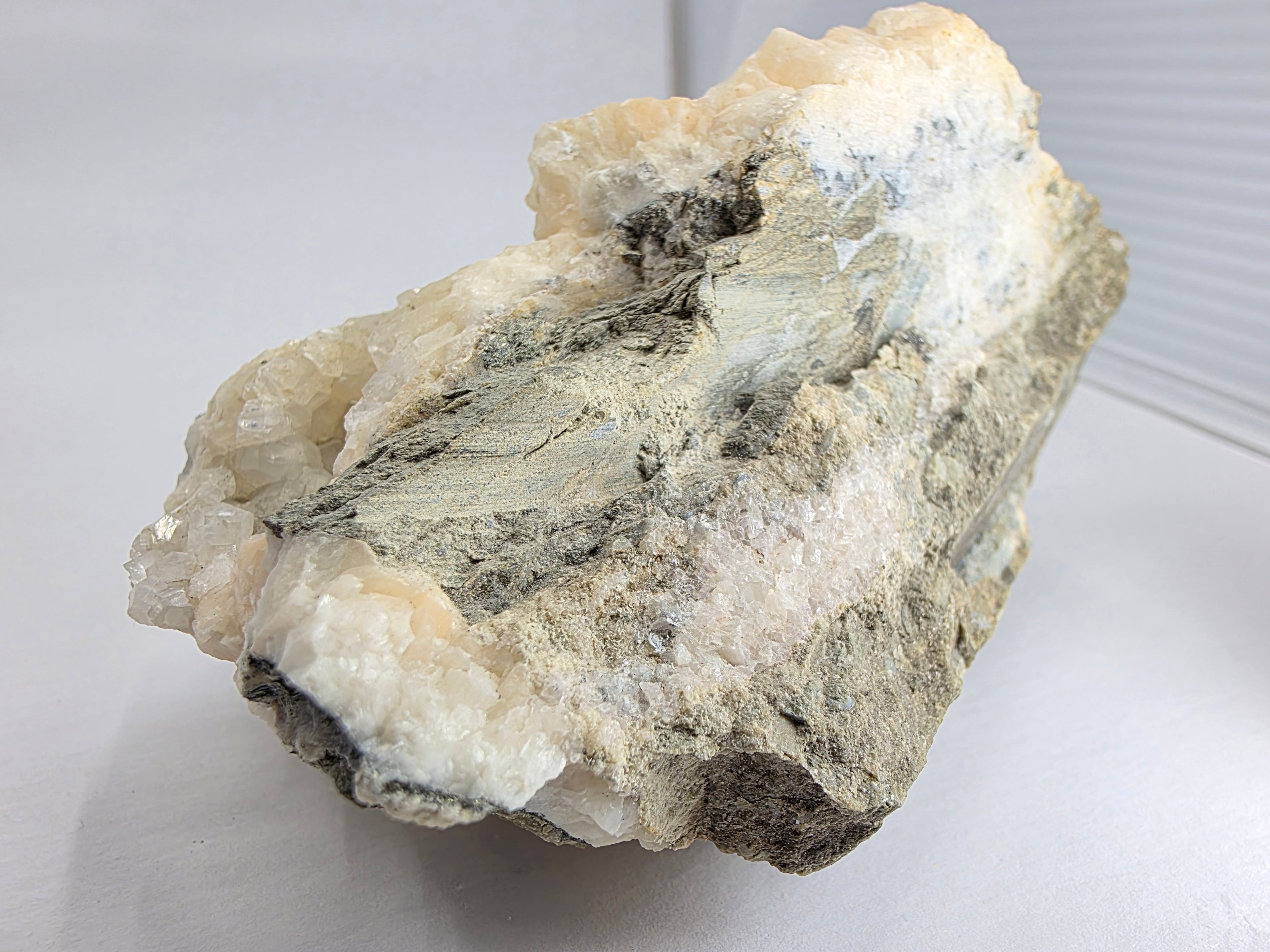 Calcit 0,357 kg +/- 6x4x2 cm