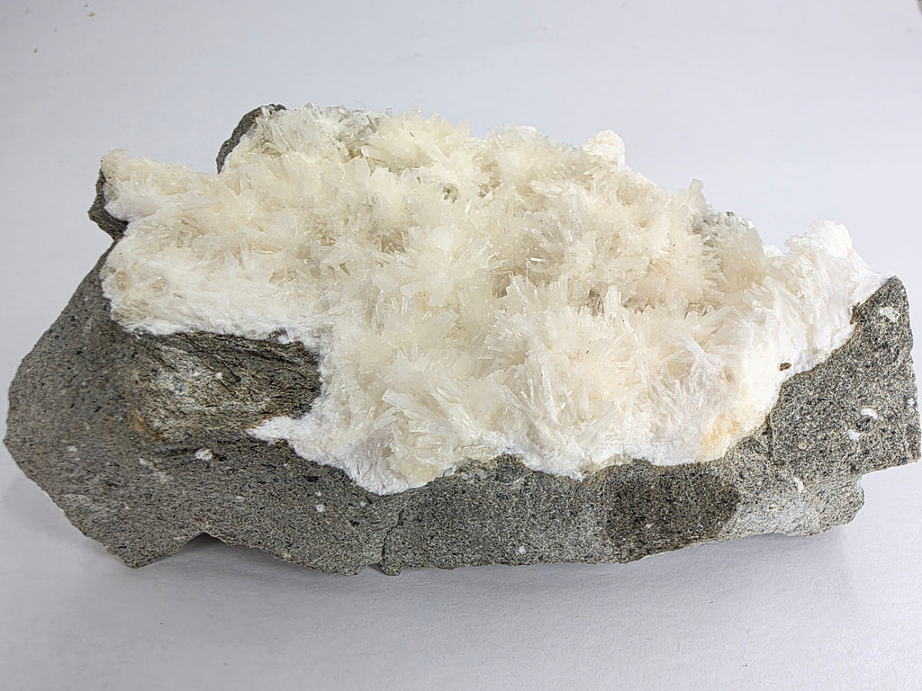 Natrolith 0,5 kg +/- 12x8x3 cm
