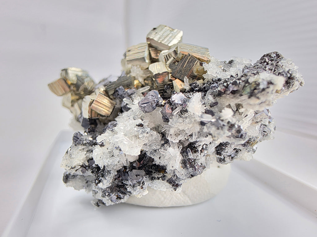 Pyrit mit Sphalerit und Quarz 0,08 kg +/- 6x4x3 cm