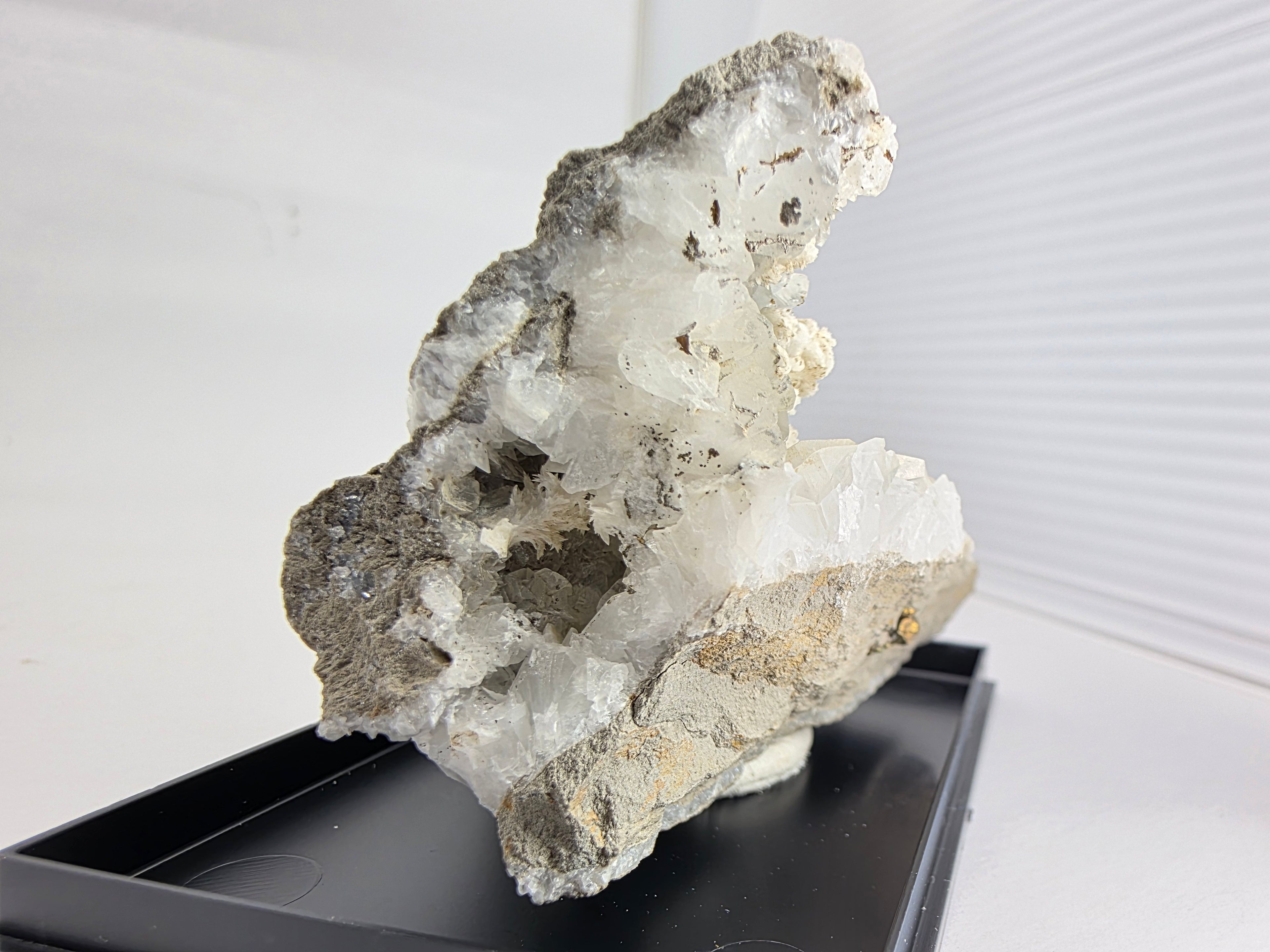 Calcit mit Strontianit 0,11 kg +/- 7x5x5 cm