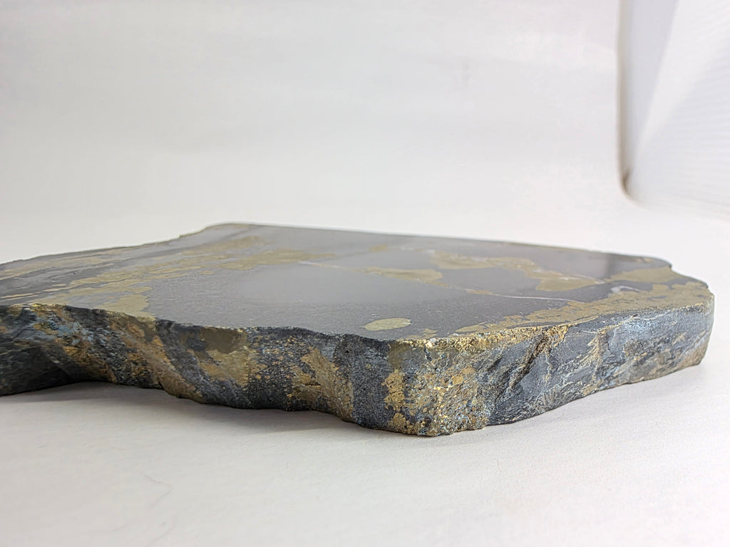Pyrit im Schiefer 0,291 kg +/- 11x7x1 cm