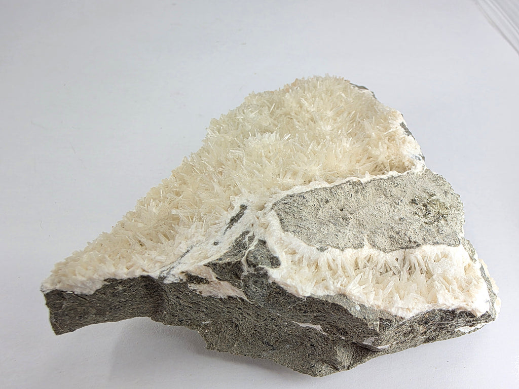Natrolith 0,464 kg +/- 11x10x4 cm