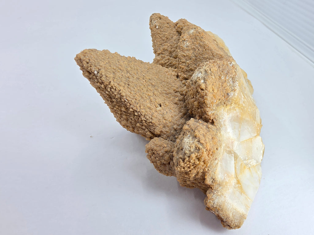 Calcit 0,257 kg +/- 10x7x5 cm