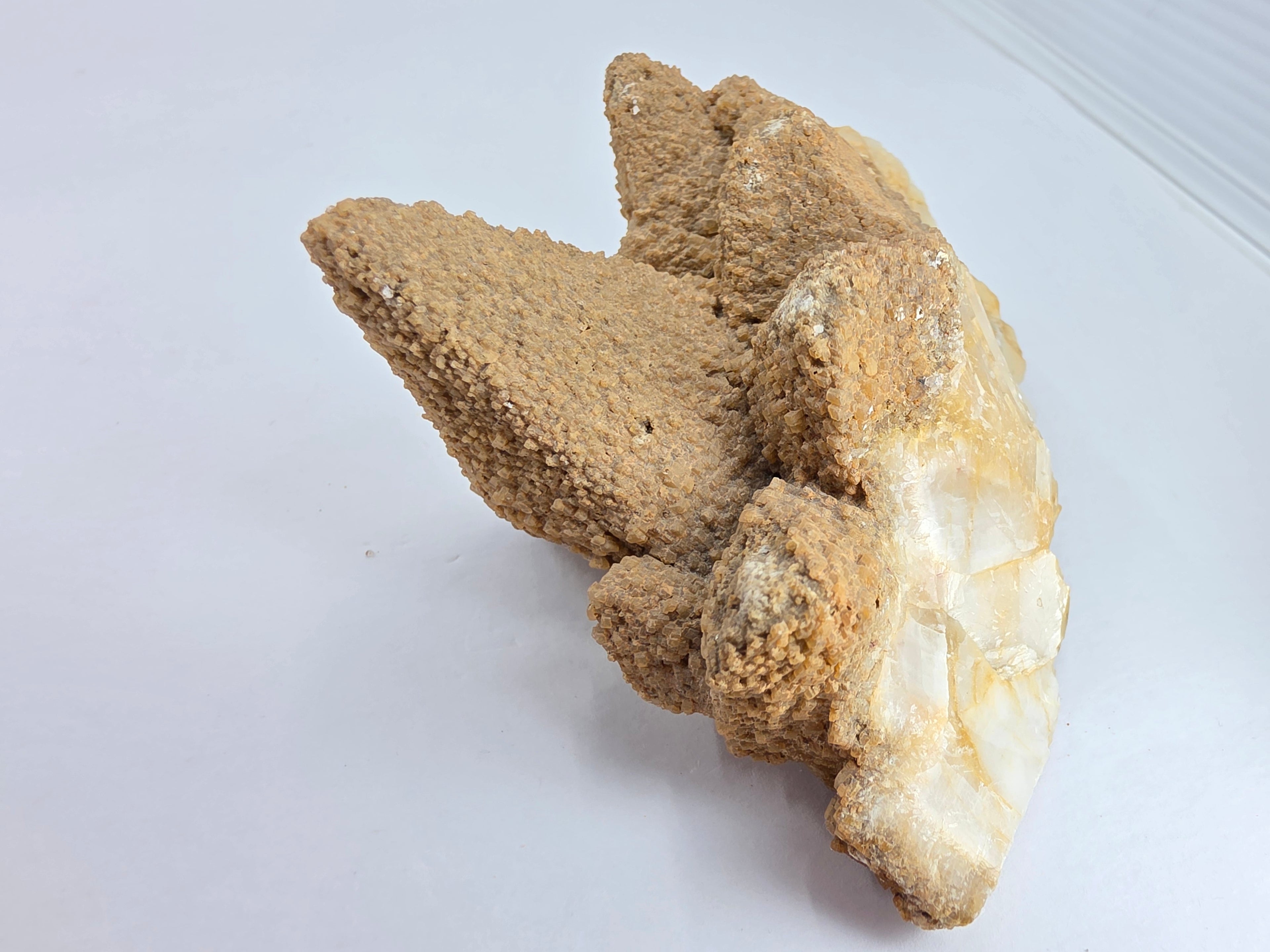 Calcit 0,257 kg +/- 10x7x5 cm
