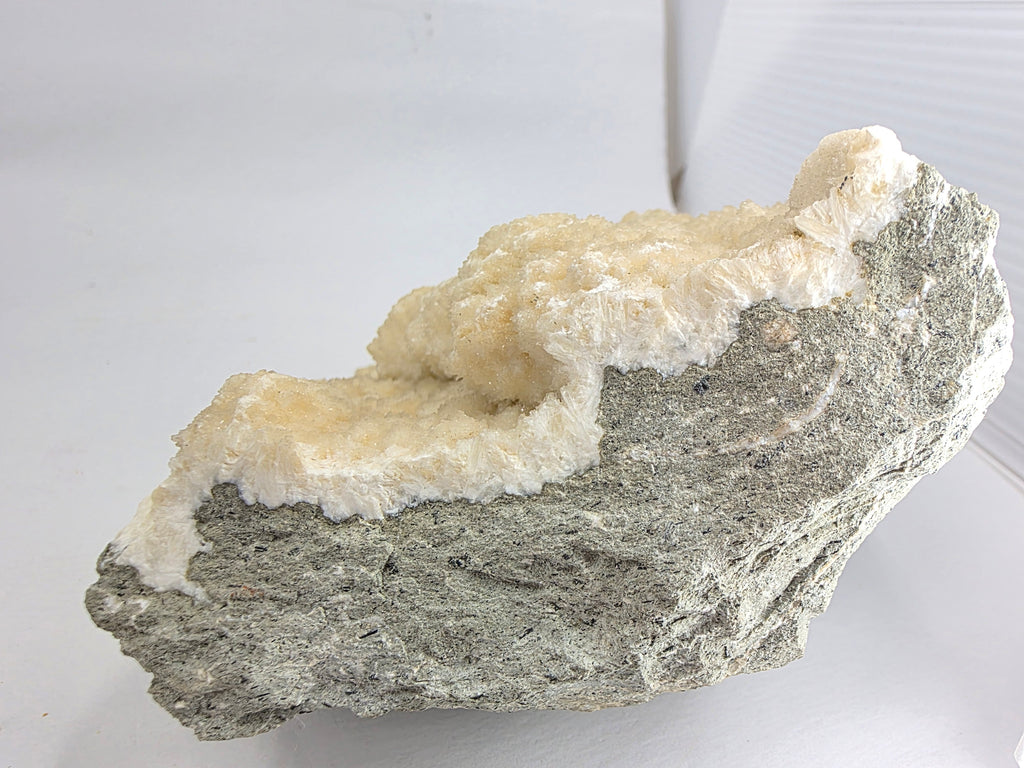 Heulandit 0,901 kg +/- 12x10x7 cm