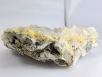Calcit mit Pyrit 0,174 kg +/- 9x6x2 cm