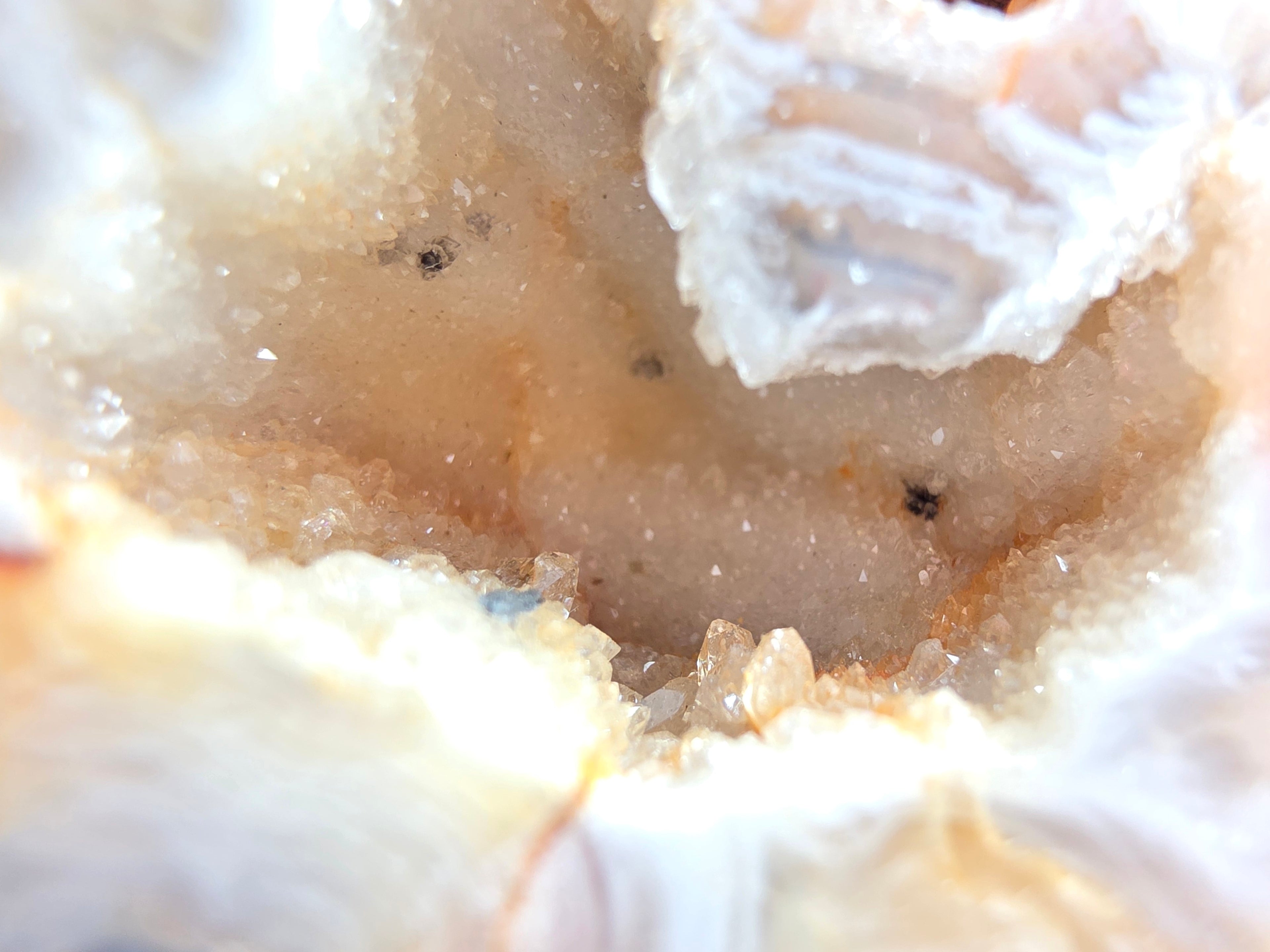 Achat-Geode 0,031 kg +/- 4x3x2 cm
