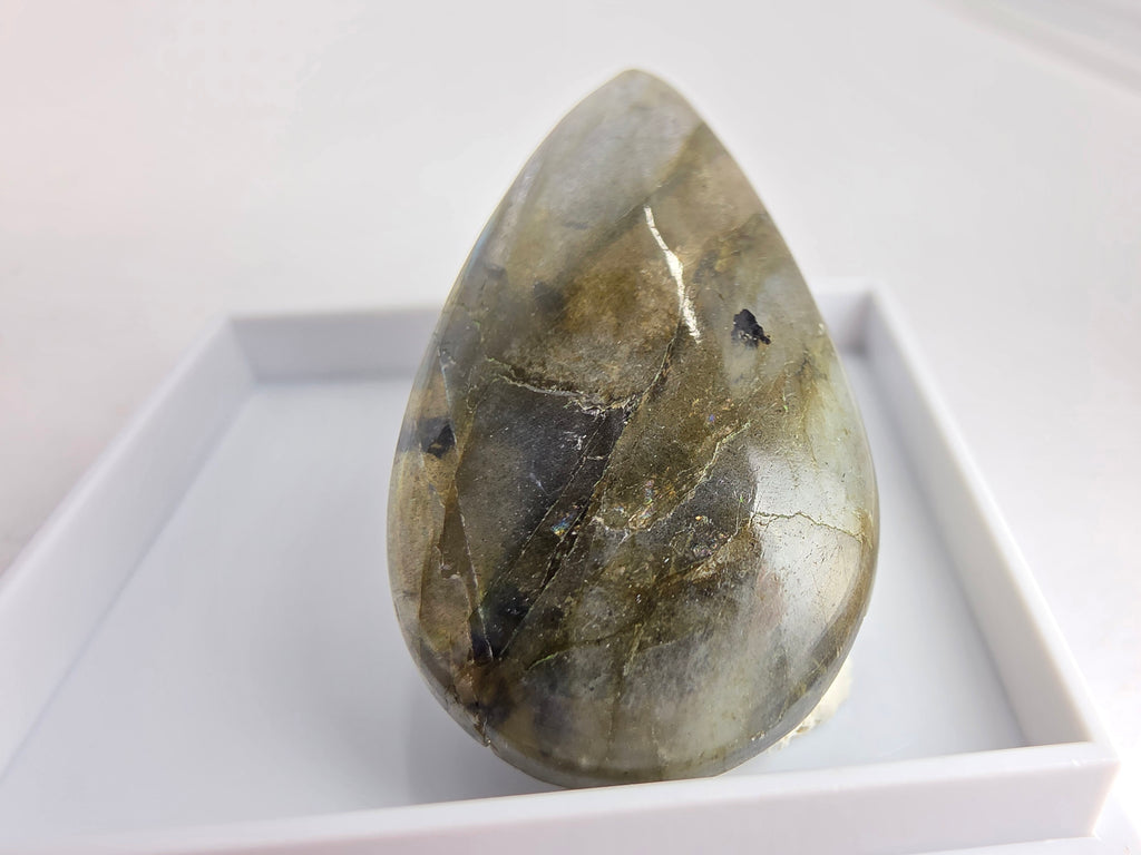 Labradorit (Spektrolith) 0,001 kg +/- 3x1,5x0,5 cm