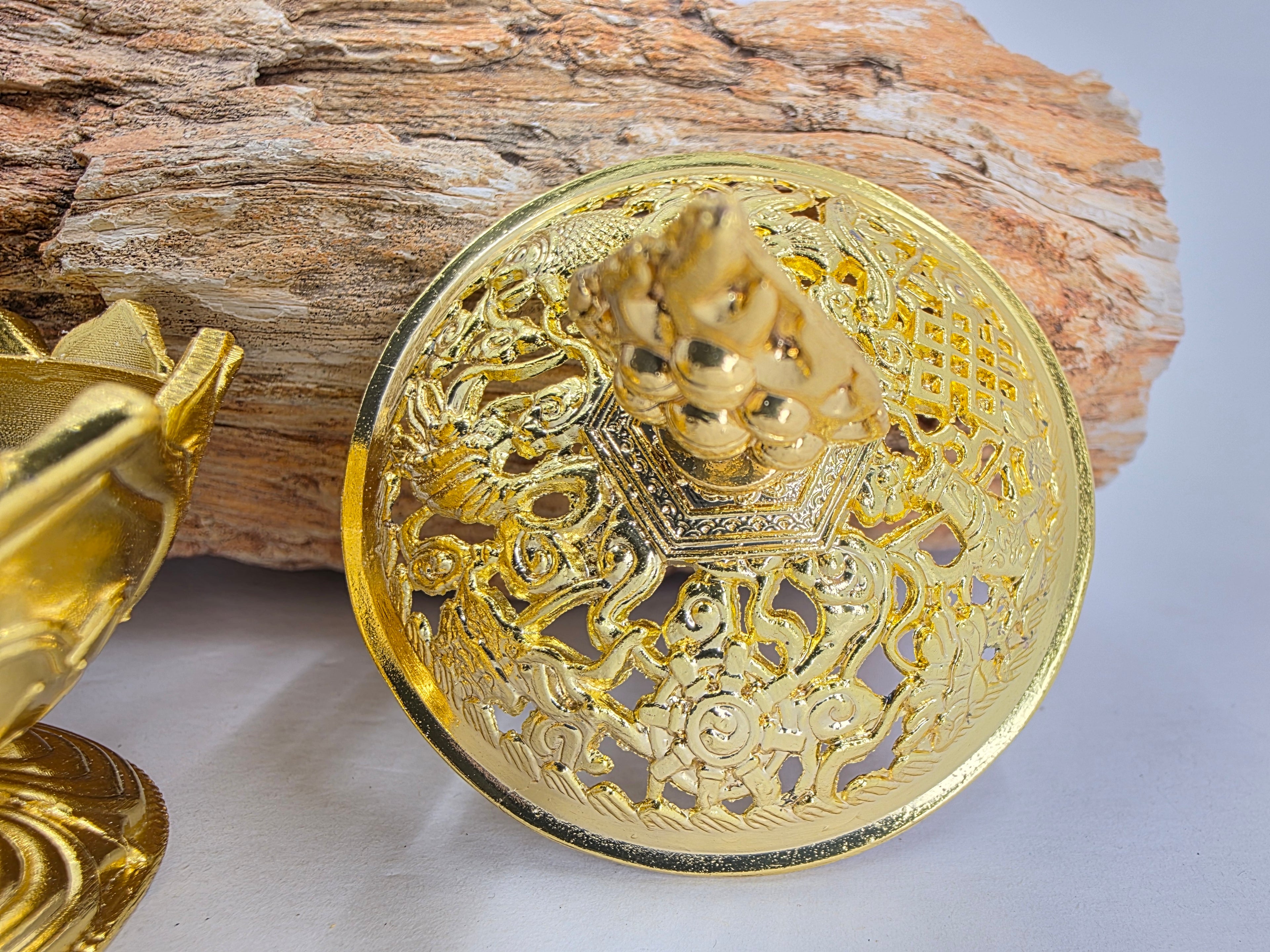 Räucherstäbchenhalter in Lotusform 110g +/- 8x7x7 cm