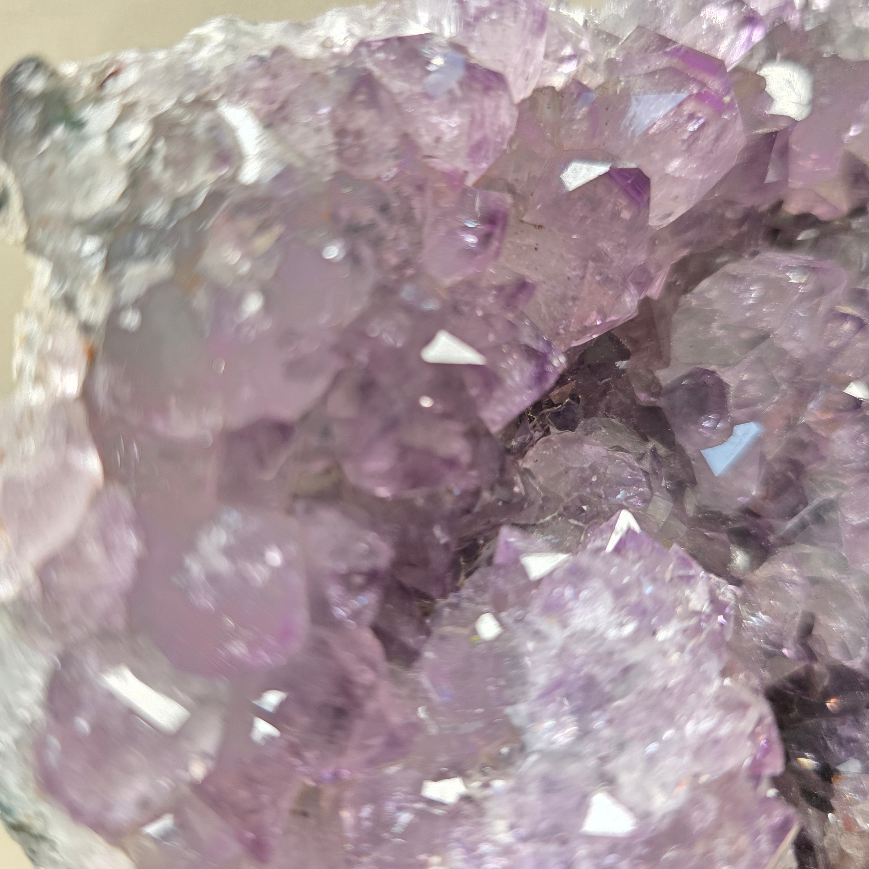 Amethyst 0,93 kg +/- 10x8x10,5 cm