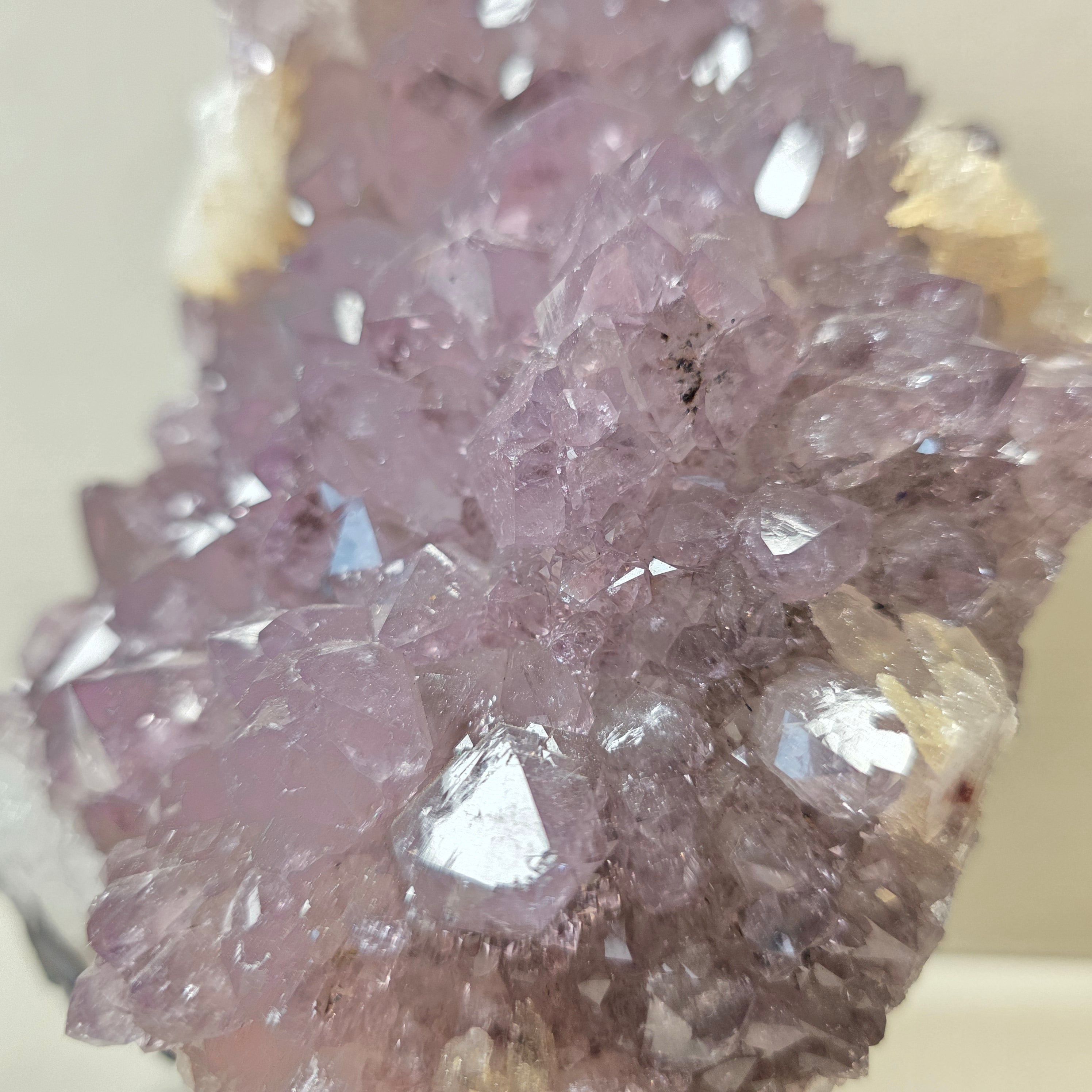 Amethyst 1,772 kg +/- 9,5x10x16,5 cm