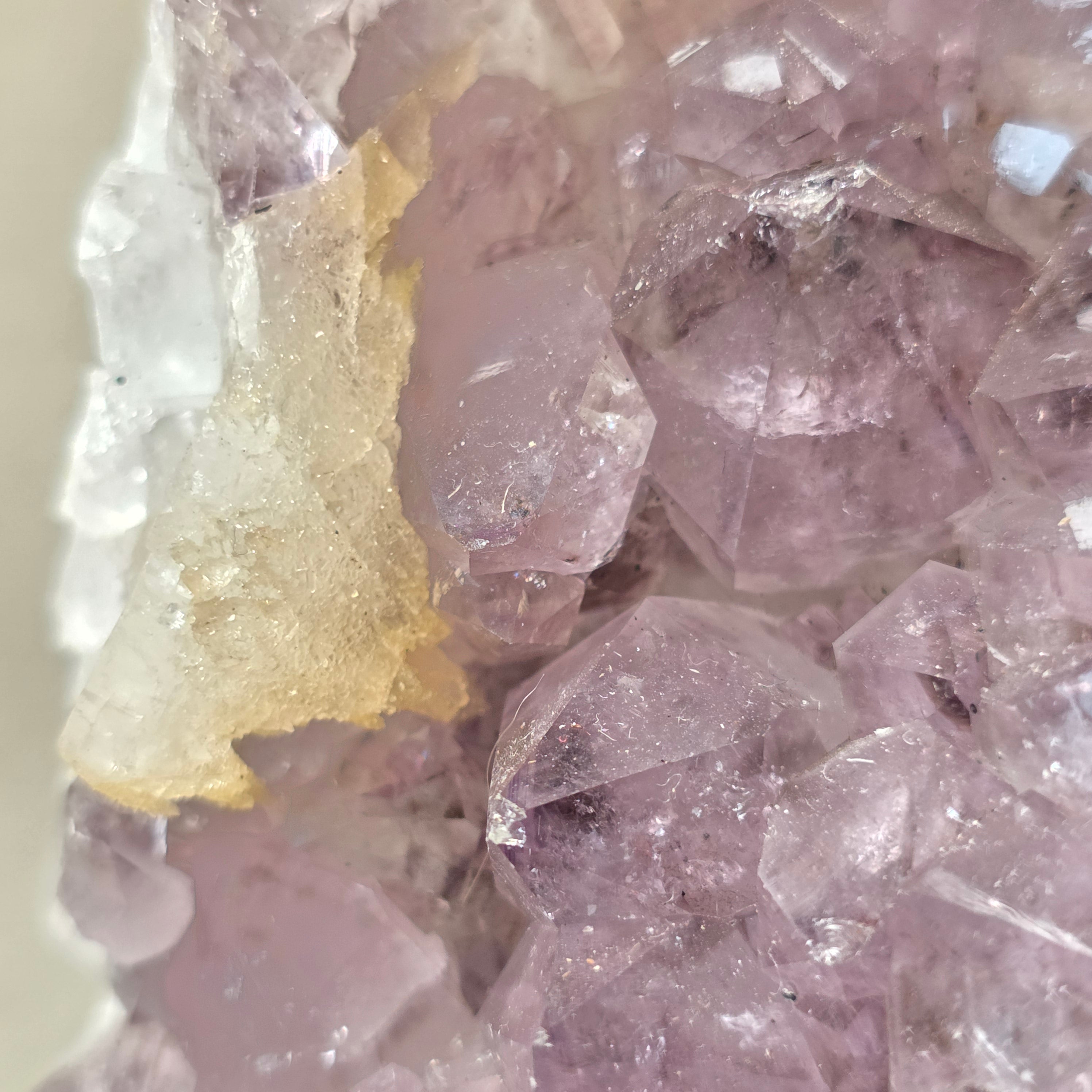 Amethyst 1,772 kg +/- 9,5x10x16,5 cm