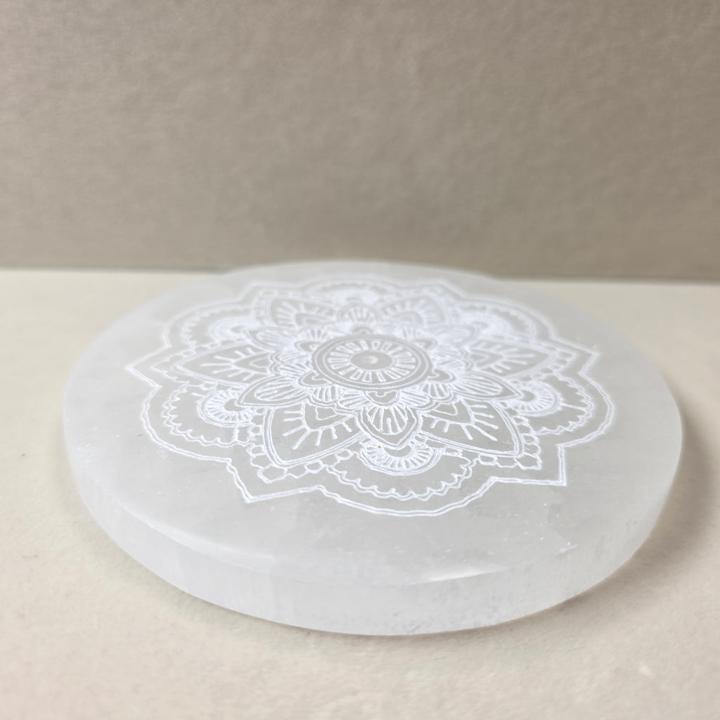 Selenit Räucherstäbchenhalter Mandala rund Ø 12 cm