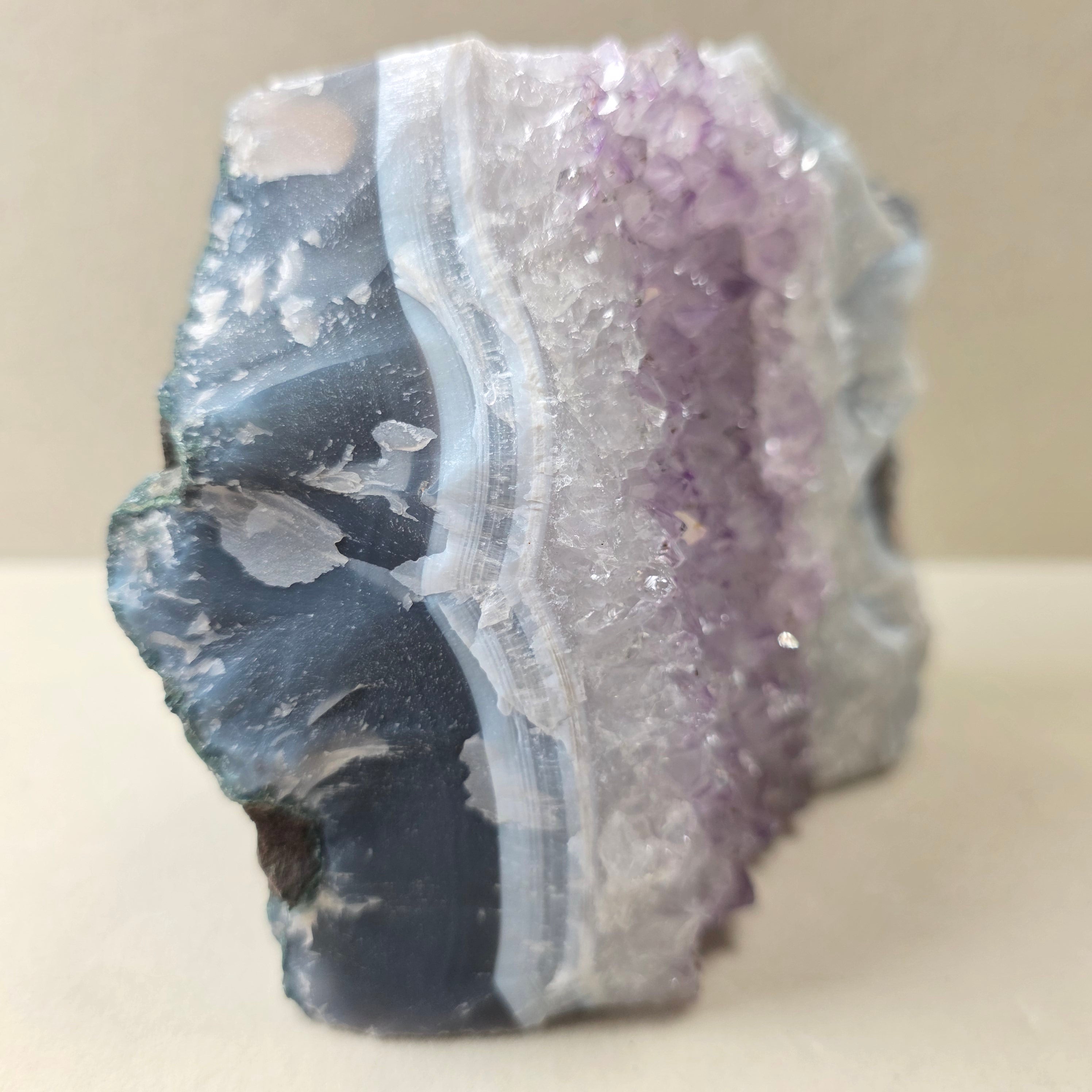 Amethyst 1,21 kg +/- 10,5x10,5x4,5 cm