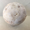 Amethyst Kugel – handgeschliffen +/- 0,63 kg Ø 7,9 cm