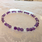 Amethyst & Kristall – handgefertigtes Reiki-Kugelarmband +/- 4 mm