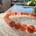 Sonnenstein & Weißquarz – handgefertigtes Reiki-Kugelarmband – limitierte Einzelstücke 6 mm