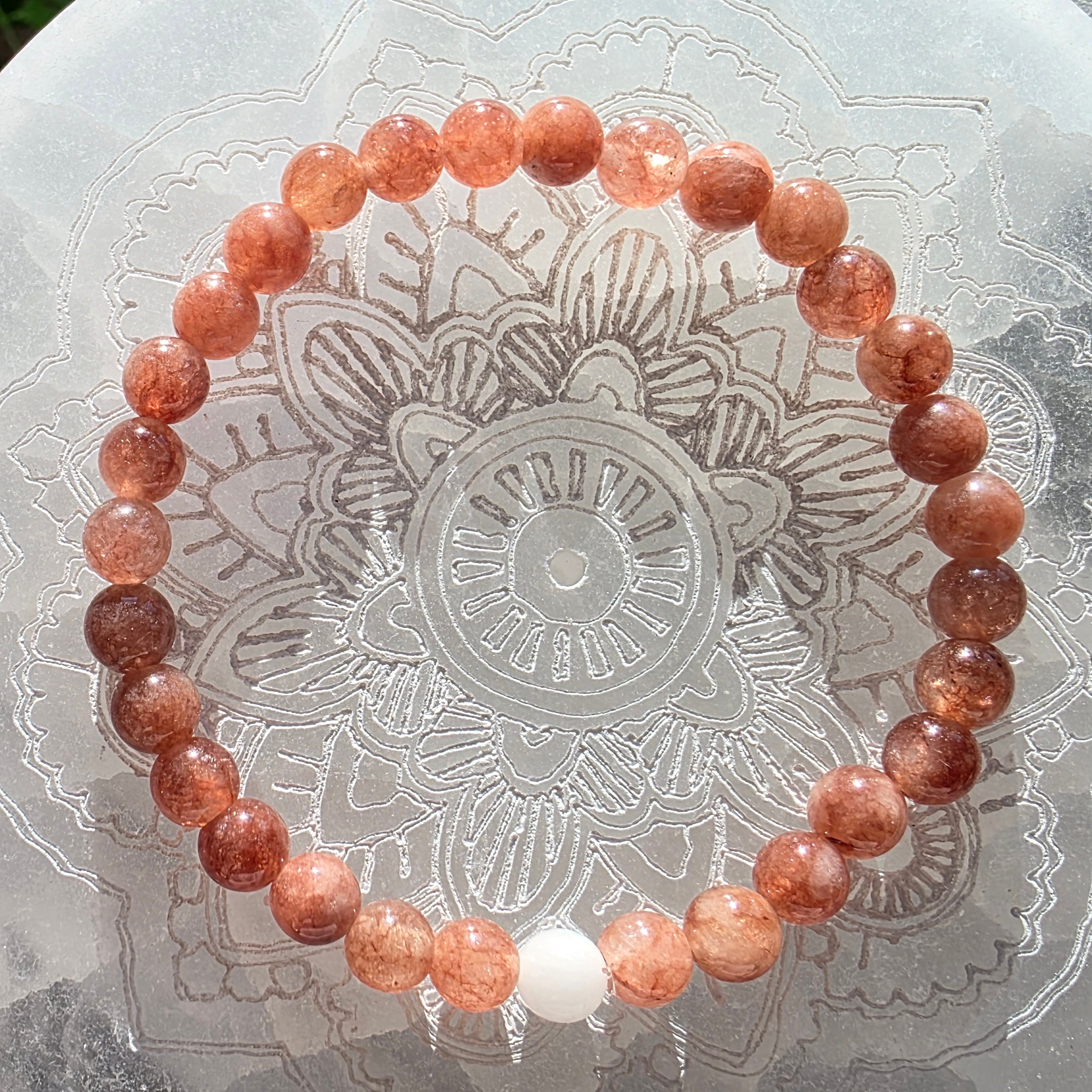 Sonnenstein & Weißquarz – handgefertigtes Reiki-Kugelarmband – limitierte Einzelstücke 6 mm