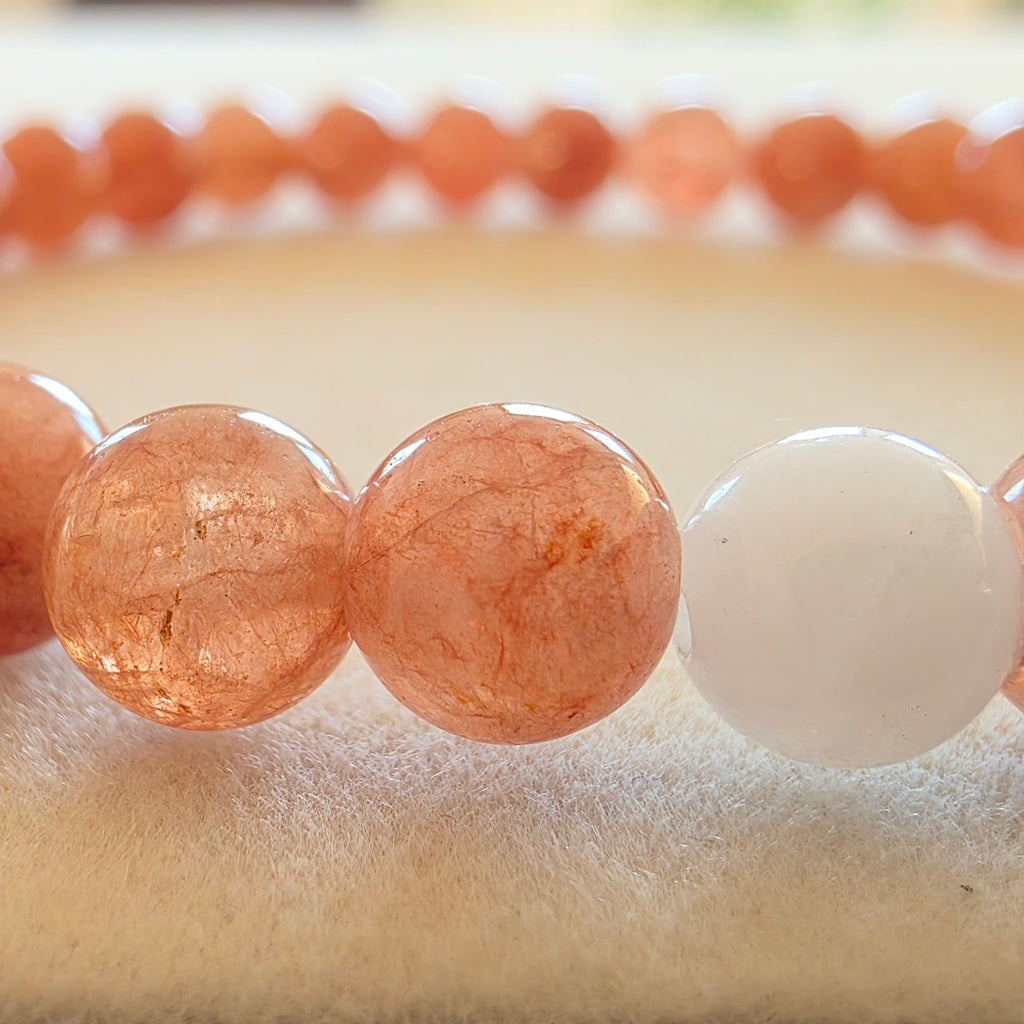 Sonnenstein & Weißquarz – handgefertigtes Reiki-Kugelarmband – limitierte Einzelstücke 6 mm