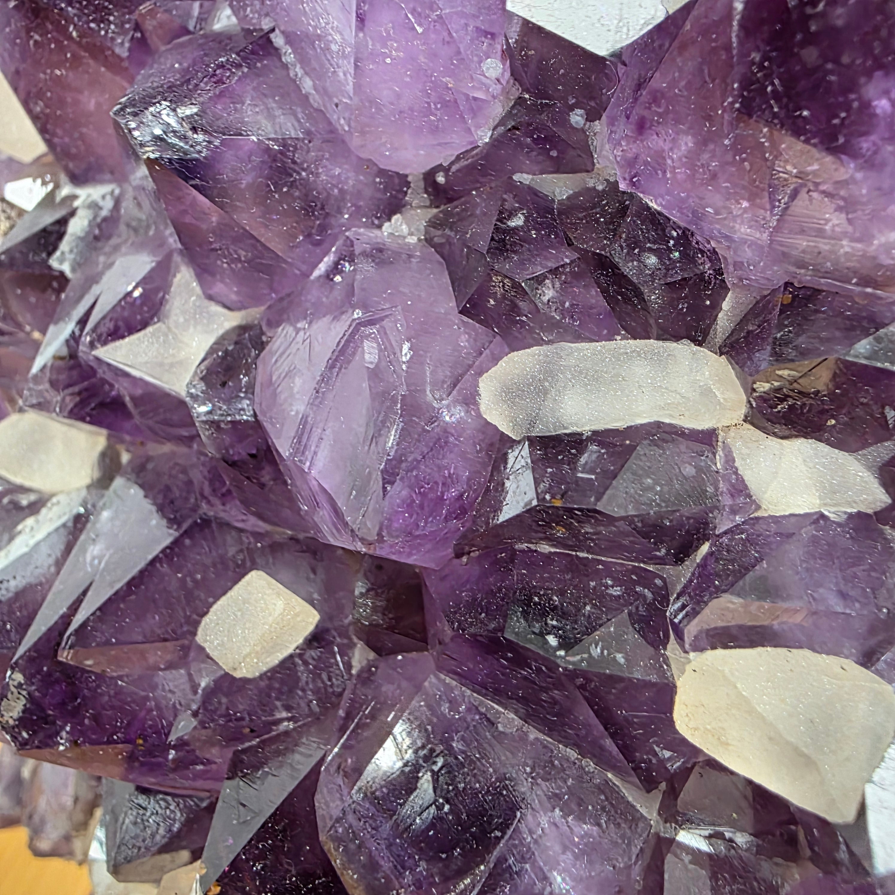 Amethyst +/- 12,06 kg 31x27,5x11 cm