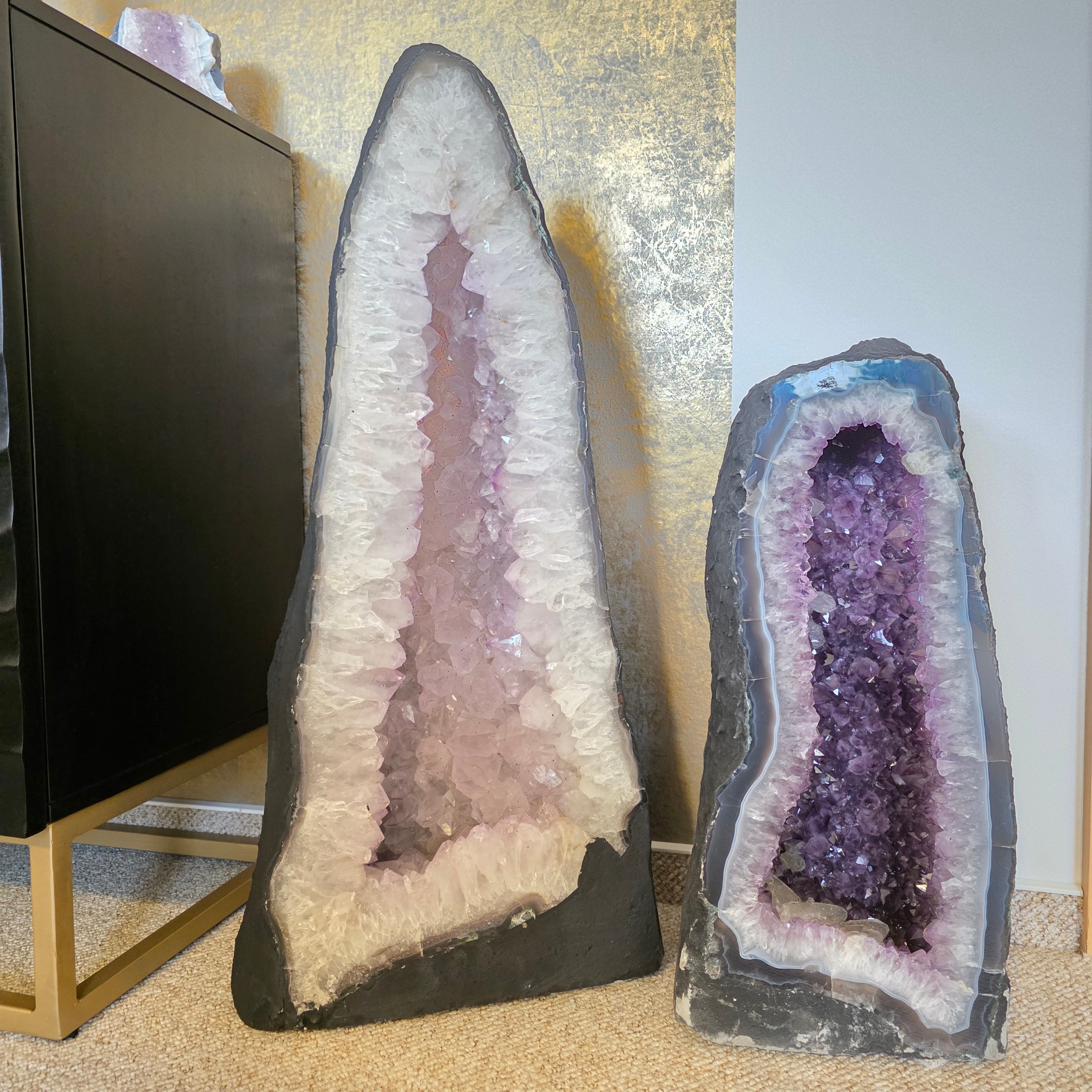 Amethyst +/- 46,65 kg 75x34x19 cm