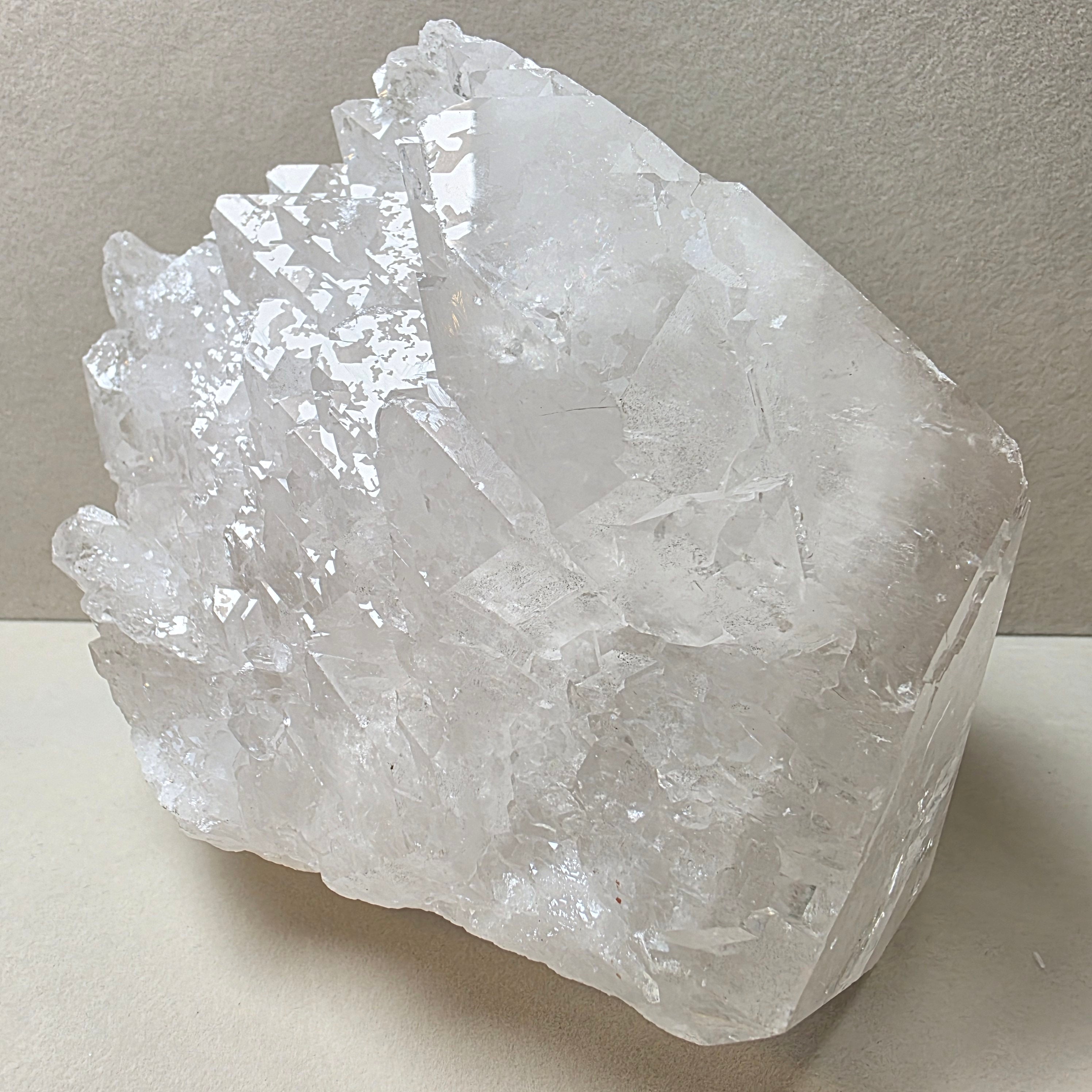 Bergkristall +/- 3,3 kg 17x12x13 cm
