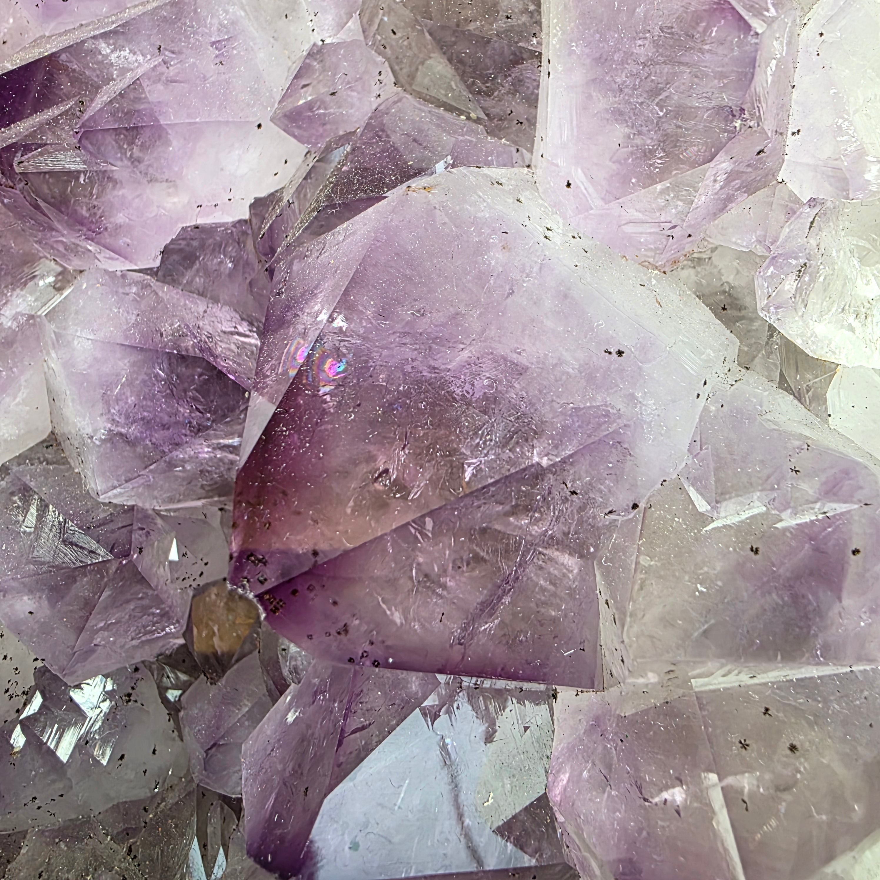 Amethyst +/- 11,76 kg 16x29x14 cm