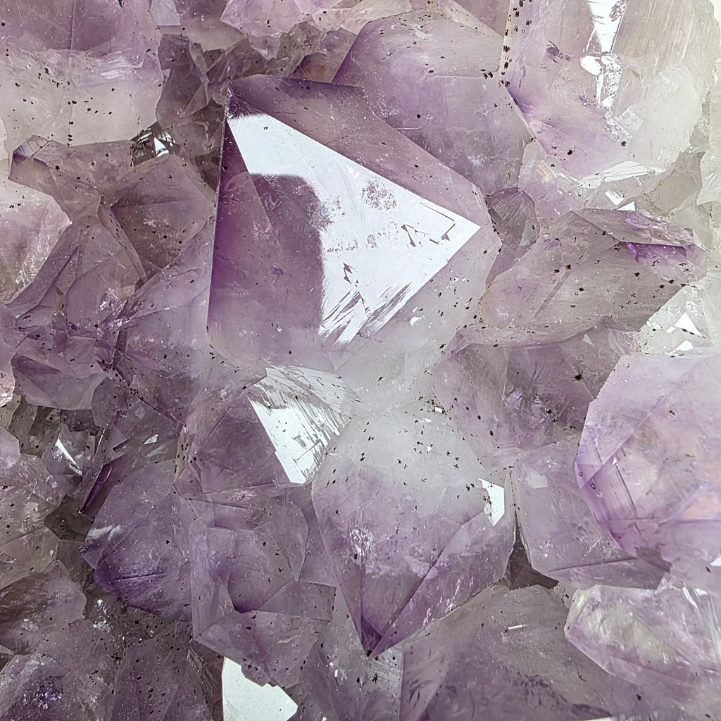 Amethyst +/- 11,76 kg 16x29x14 cm