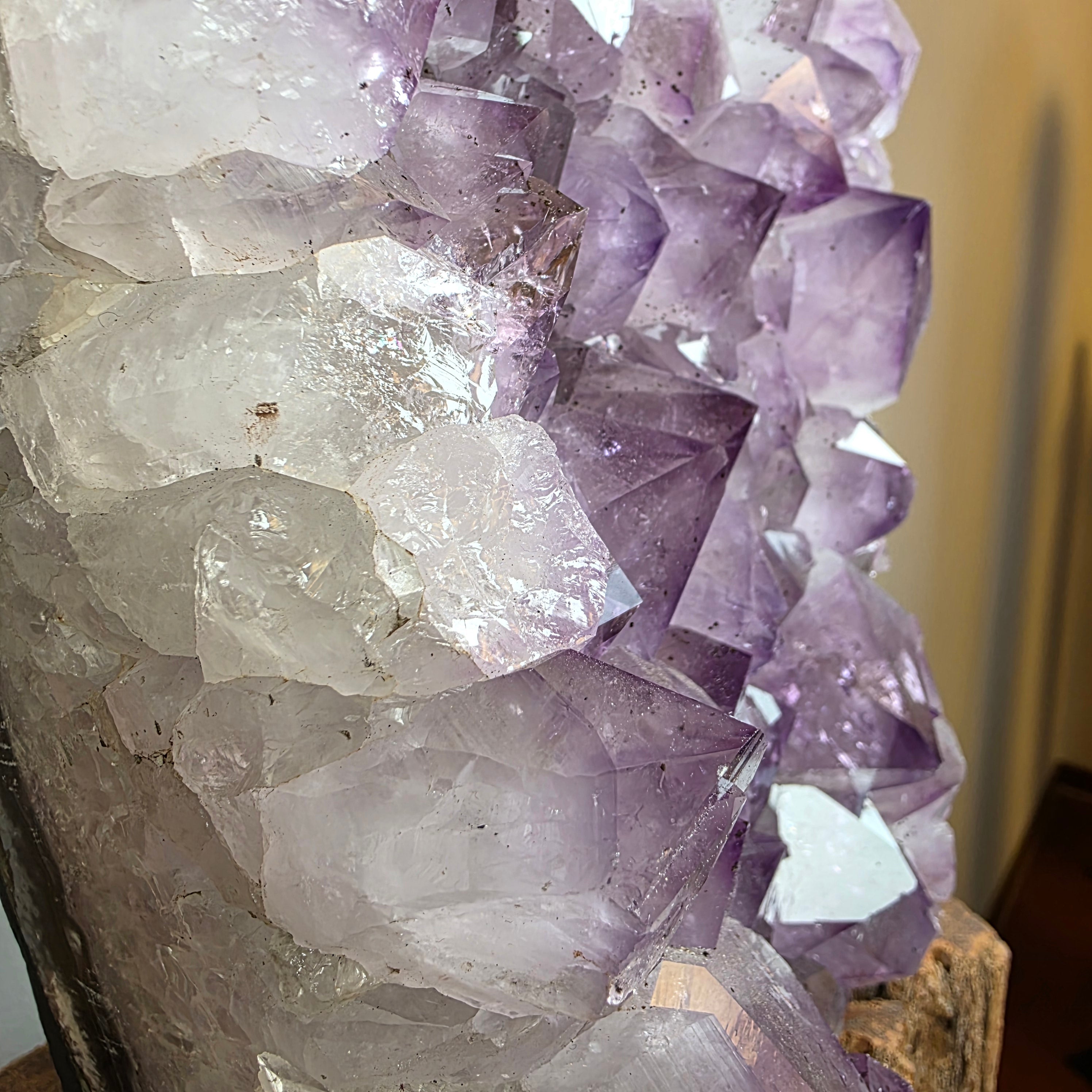 Amethyst +/- 11,76 kg 16x29x14 cm