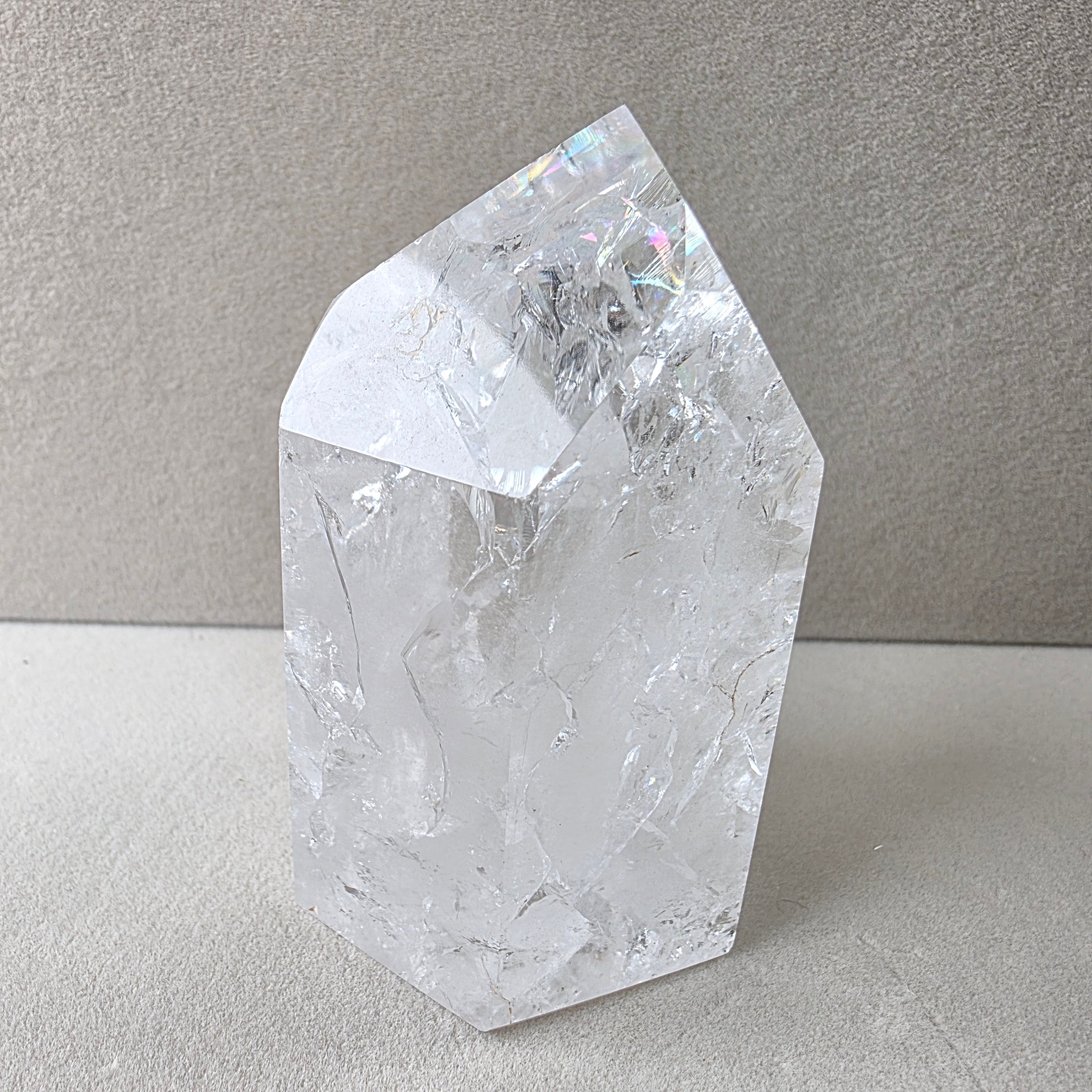 Bergkristall +/- 0,218 kg 8x4,5 cm