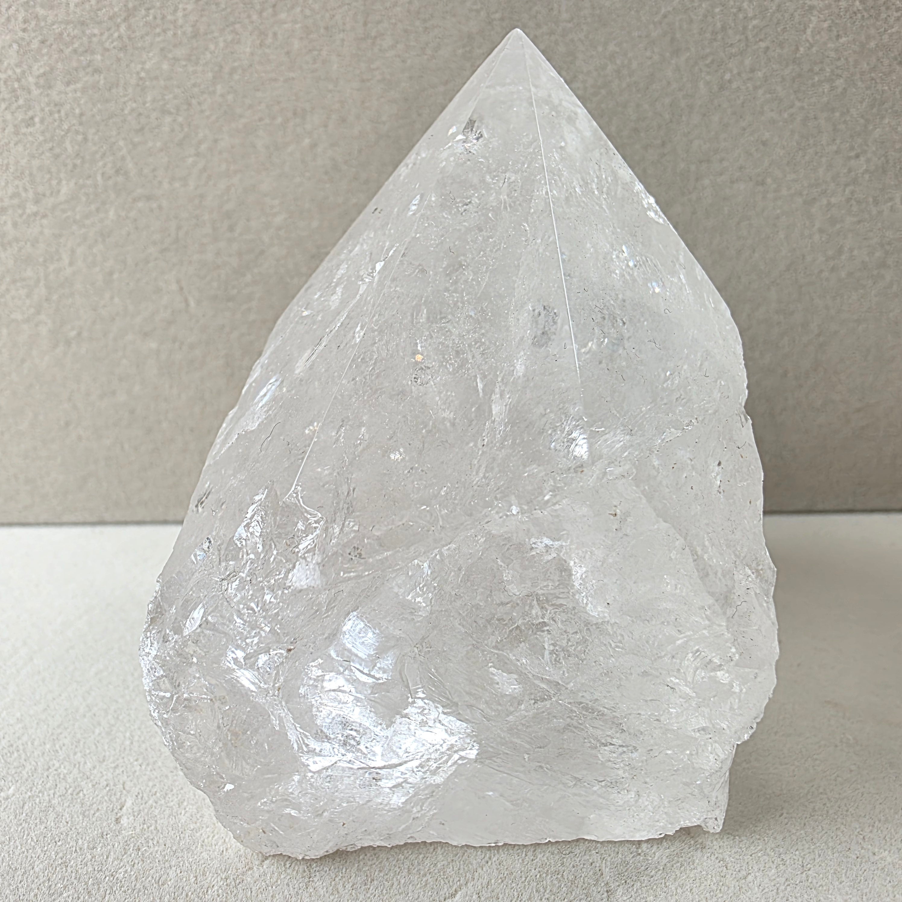 Bergkristall +/- 0,483 kg 9x8 cm