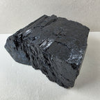 Turmalin Schörl +/- 0,892 kg 8x10x3,5 cm
