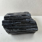 Turmalin Schörl +/- 0,892 kg 8x10x3,5 cm