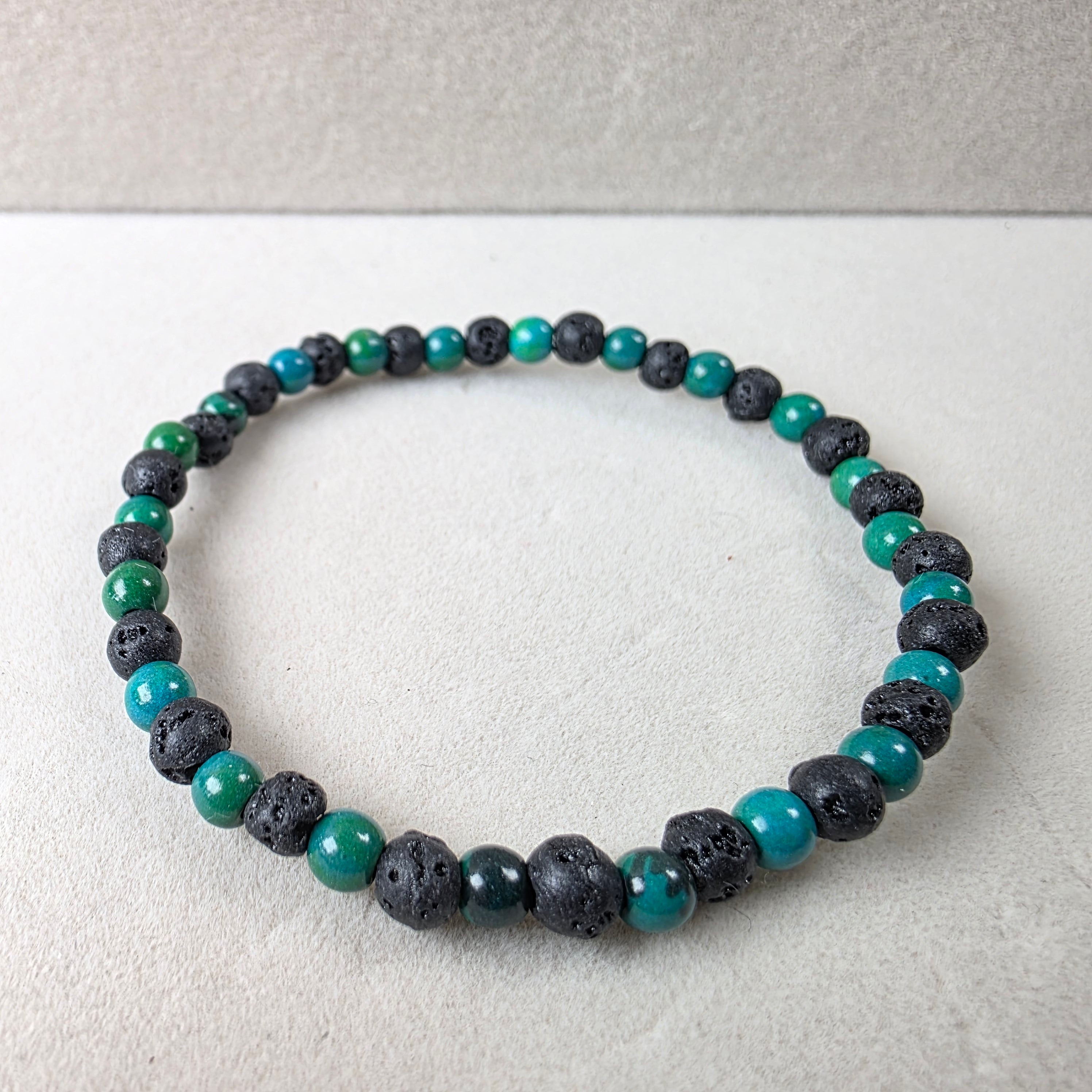 Chrysokoll & Lavastein – handgefertigtes Reiki-Kugelarmband +/- 4 mm