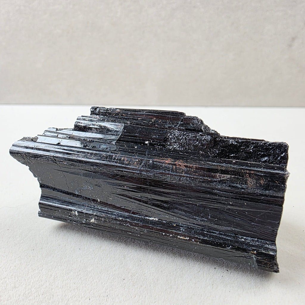 Turmalin Schörl +/- 0,127 kg 7x3,5x3 cm