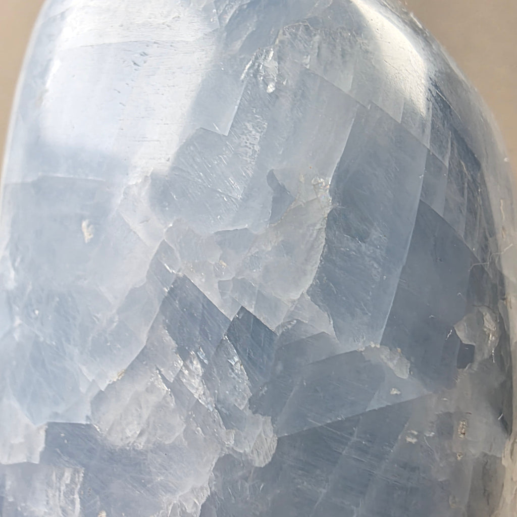 Calcit blau +/- 1,395 kg 14,5x8,5x6 cm