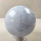 Calcit blau Kugel +/- 0,41 kg Ø 6,5 cm