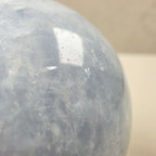 Calcit blau Kugel +/- 0,41 kg Ø 6,5 cm