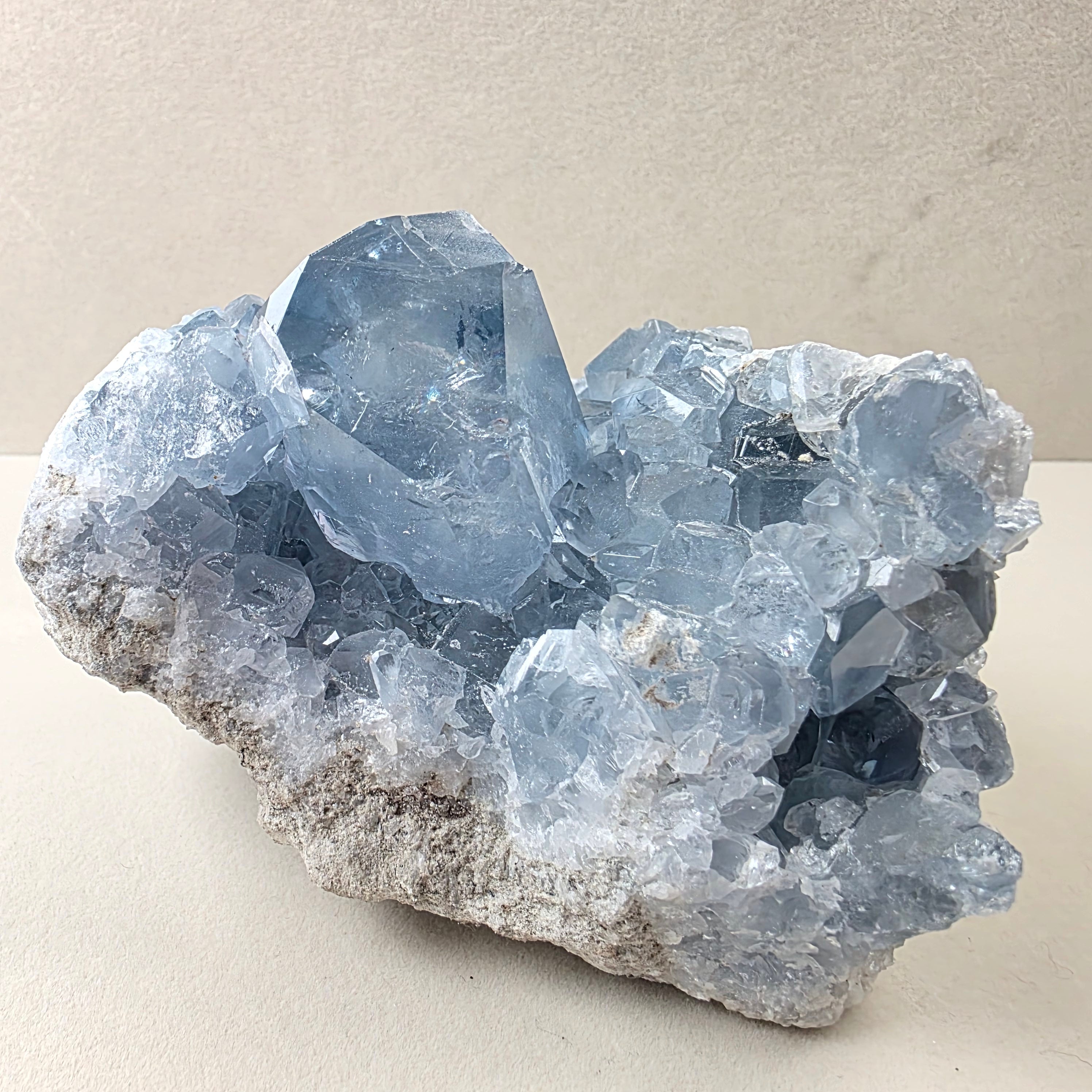 Coelestin +/- 1,27 kg 11x9x7,5 cm