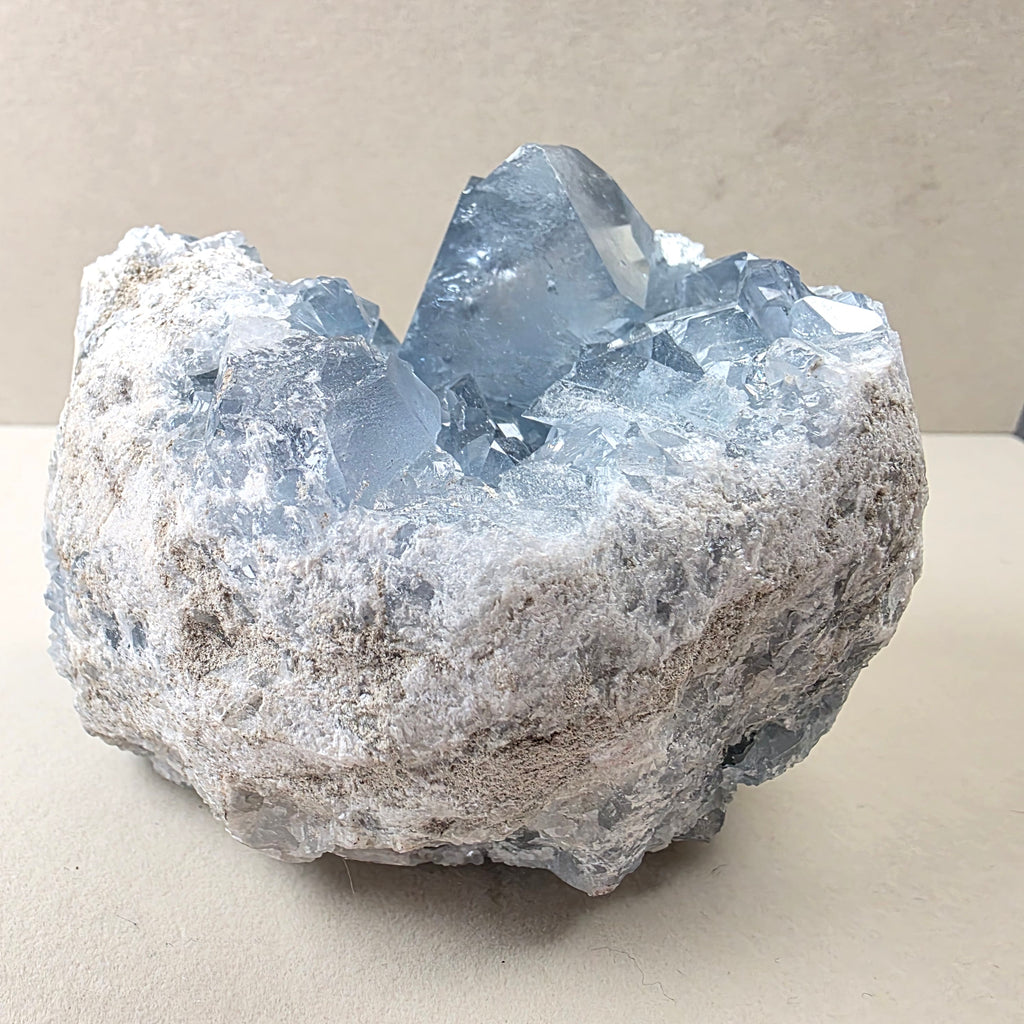 Coelestin +/- 1,27 kg 11x9x7,5 cm