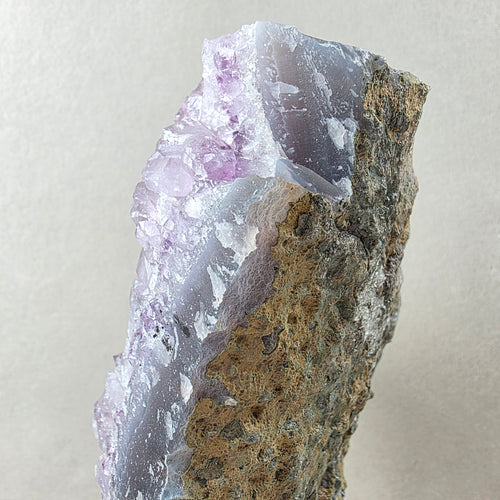 Amethyst +/- 1,006 kg 16x10,5x6 cm
