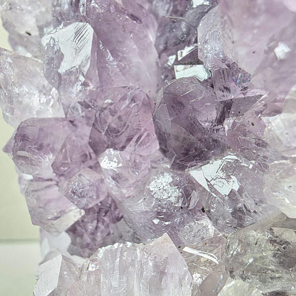 Amethyst +/- 1,006 kg 16x10,5x6 cm