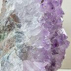 Amethyst +/- 1,084 kg 15x10,5x6 cm
