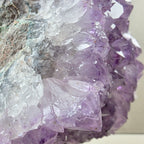 Amethyst +/- 1,084 kg 15x10,5x6 cm