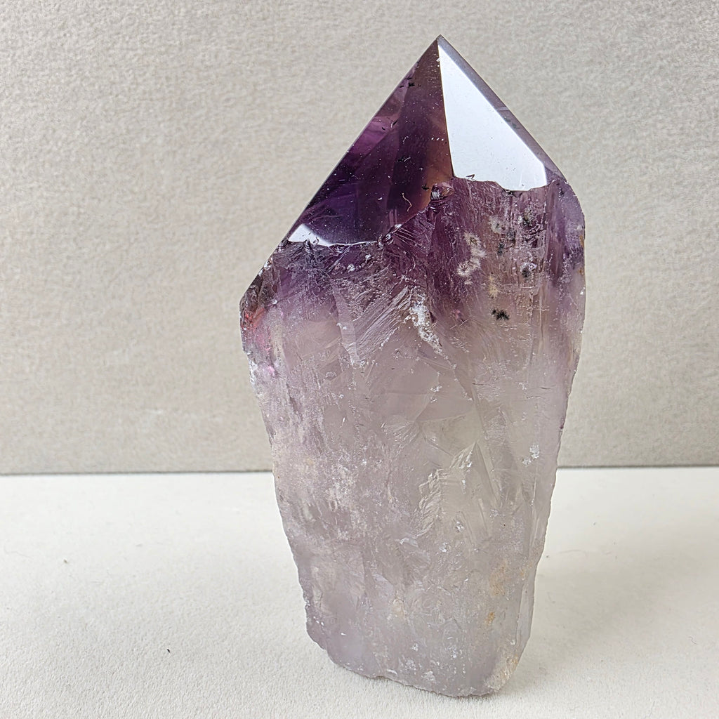 Amethyst +/- 0,168 kg 9x4,5x4 cm
