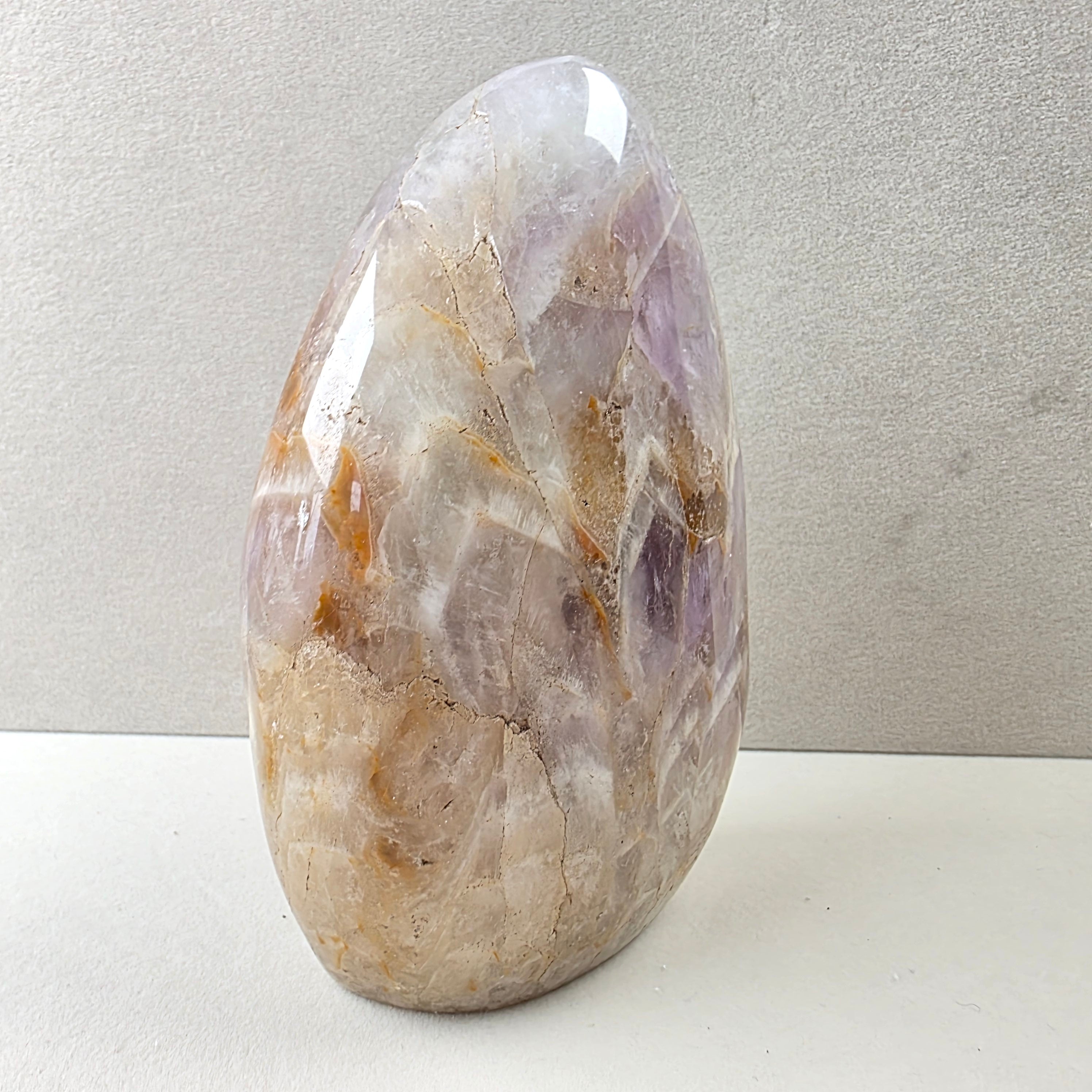 Amethyst Chevron +/- 0,869 kg 13x9x5 cm
