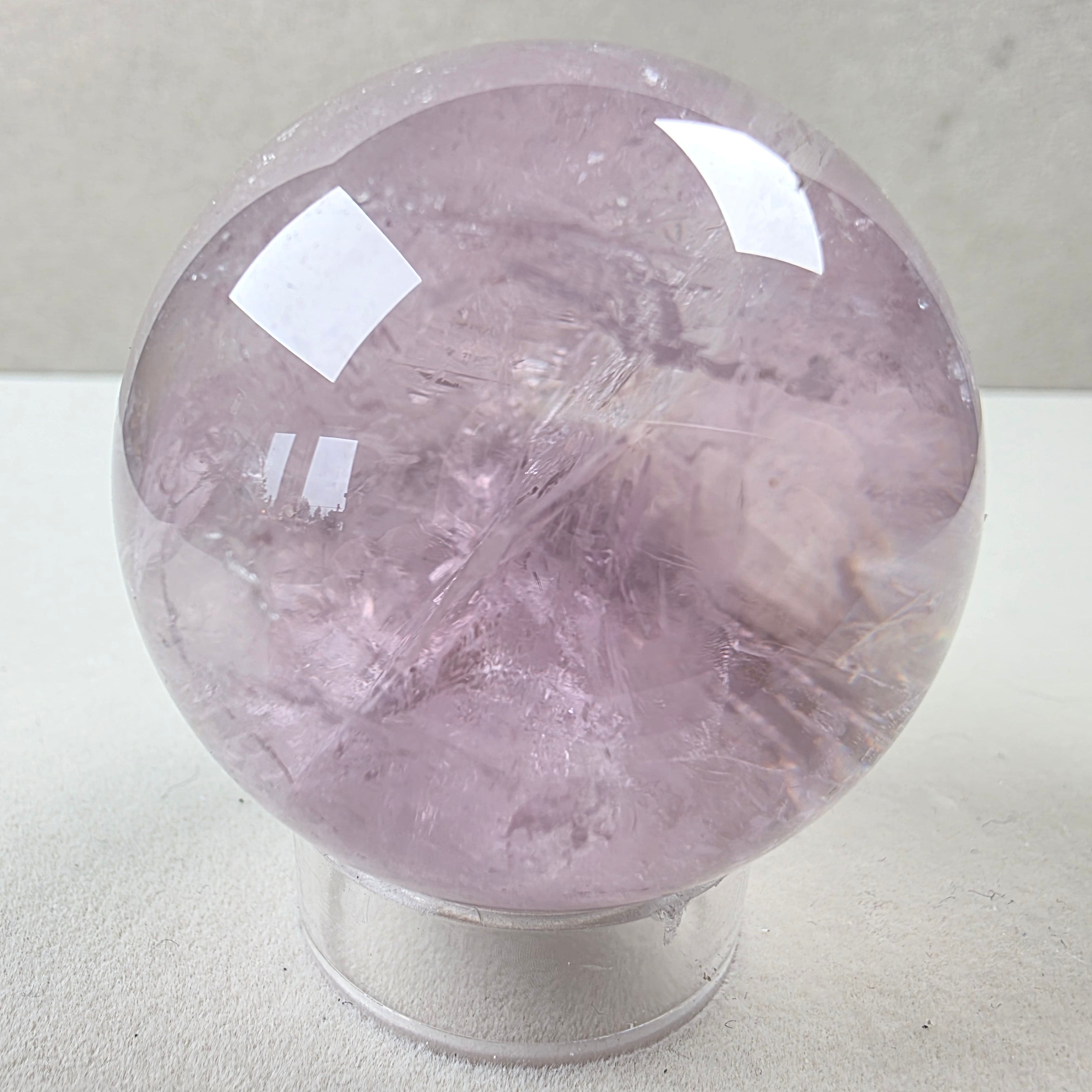Amethyst Kugel +/- 0,168 kg Ø 5 cm